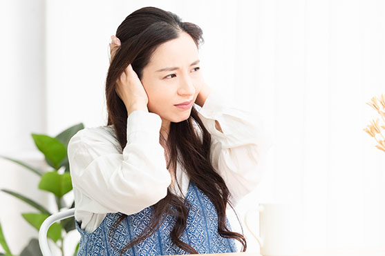 騒音トラブルに悩む近隣住民