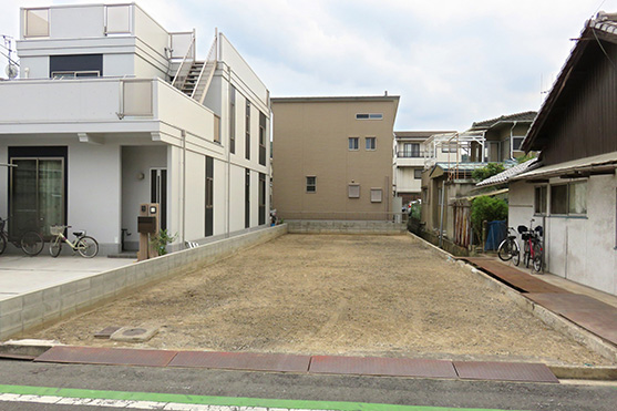 ガレージハウスとして活用できる狭い土地