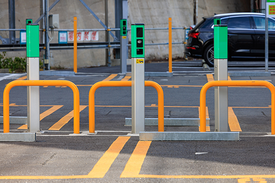 ロックレス駐車場と監視カメラ