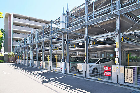 都心部のマンションの機械駐車場
