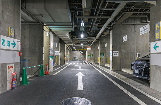 両国シティコアの駐車場