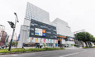 【複合商業施設】街の発展と人々の暮らしを支える施設付帯駐車場の事例をご紹介